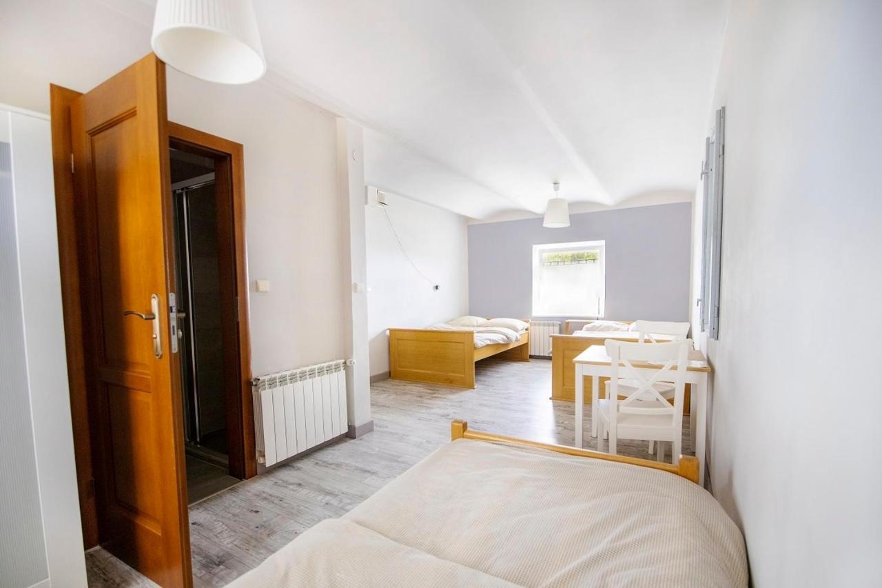 Zielona Przystan Hotel Manasterz Екстериор снимка