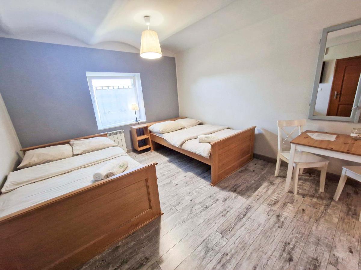 Zielona Przystan Hotel Manasterz Екстериор снимка
