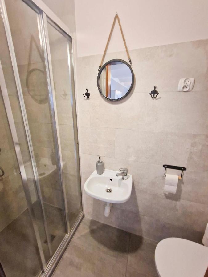 Zielona Przystan Hotel Manasterz Екстериор снимка