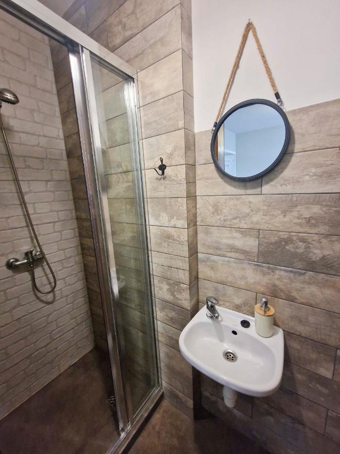 Zielona Przystan Hotel Manasterz Екстериор снимка