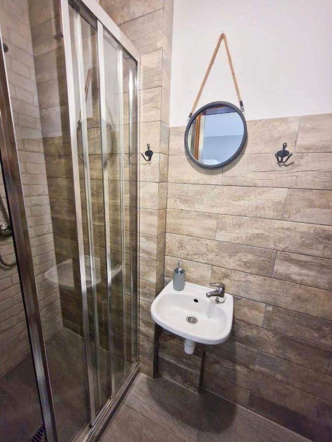 Zielona Przystan Hotel Manasterz Екстериор снимка