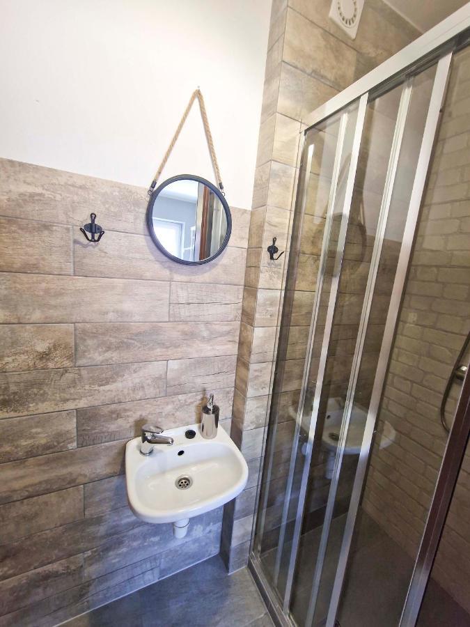 Zielona Przystan Hotel Manasterz Екстериор снимка