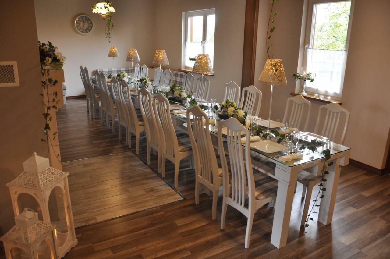 Zielona Przystan Hotel Manasterz Екстериор снимка