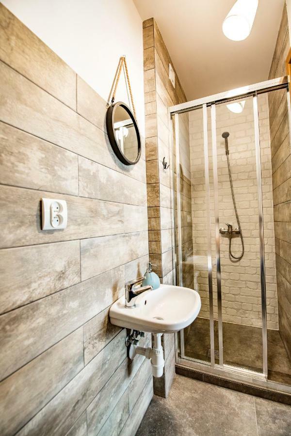 Zielona Przystan Hotel Manasterz Екстериор снимка