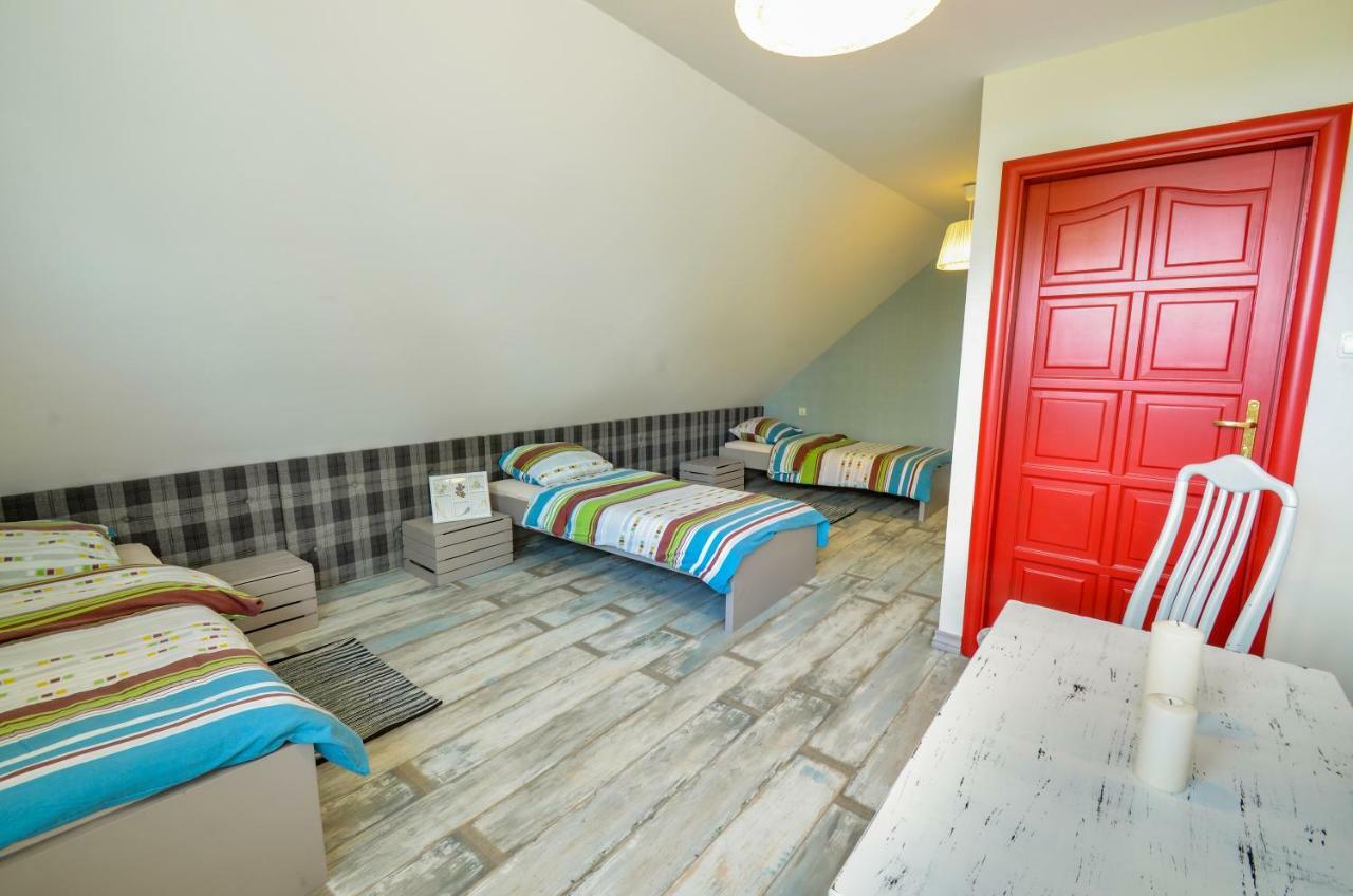 Zielona Przystan Hotel Manasterz Екстериор снимка
