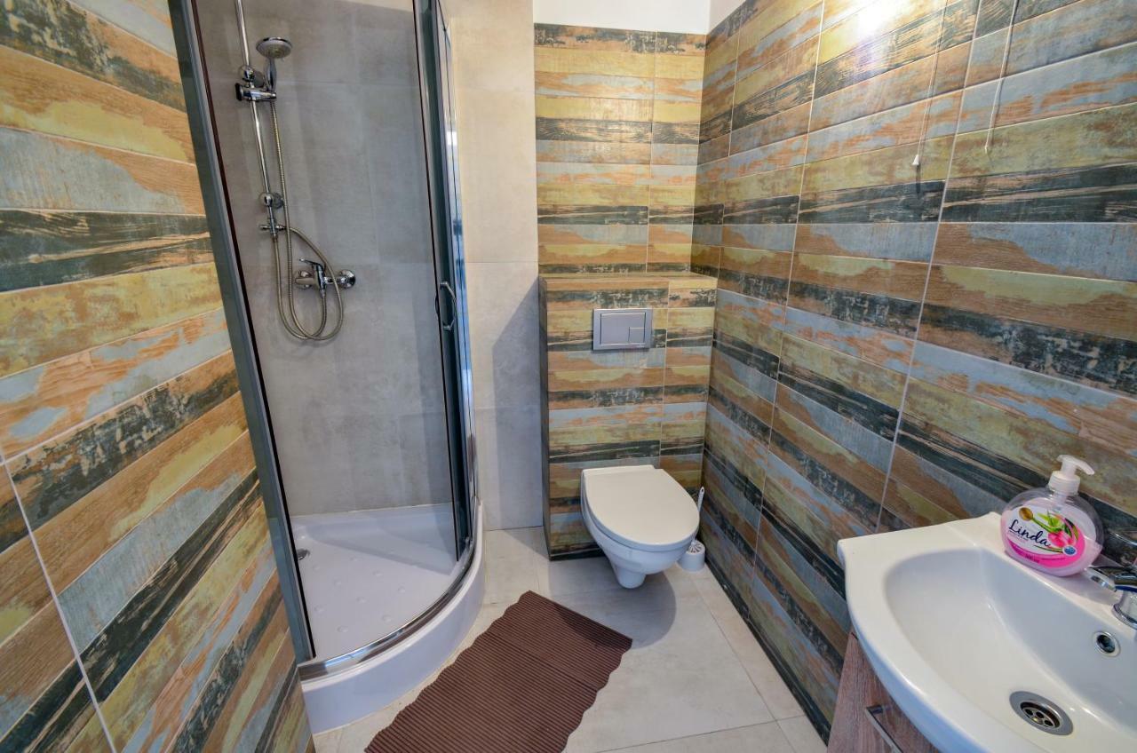 Zielona Przystan Hotel Manasterz Екстериор снимка